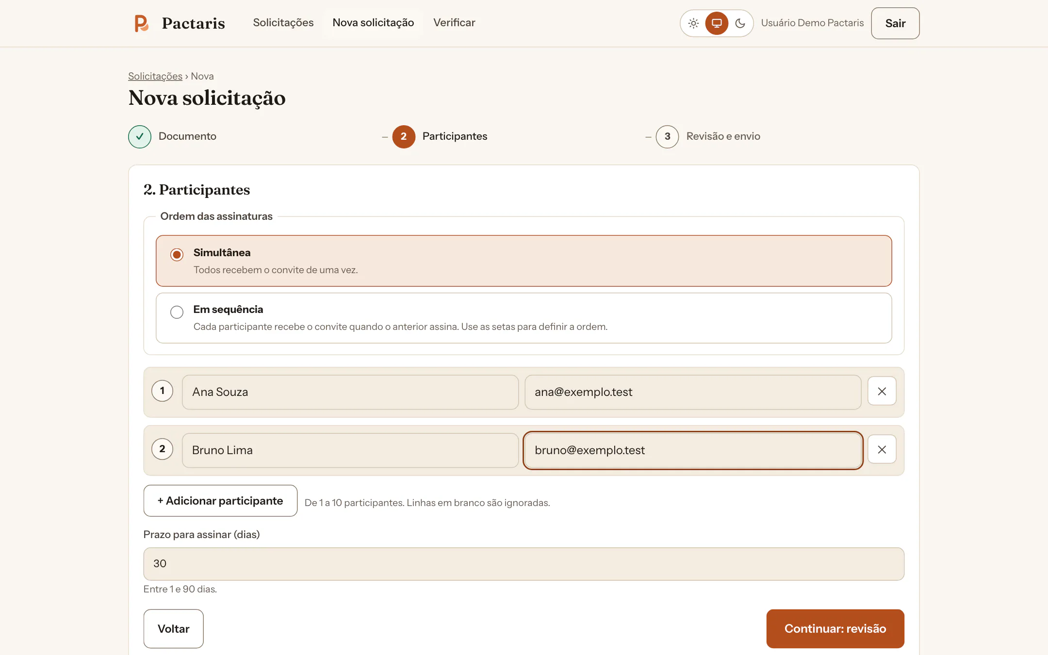 Pactaris new request screen, at the participants step: signing order (simultaneous or sequential), the name of each participant and e-mail, and the deadline. Fictional data.